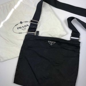 COPY - 〰️VINTAGE BLACK PRADA BAG 〰️